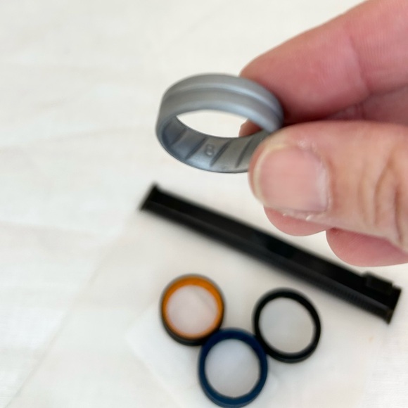 Roqaction Silicone Ring Set - Black, Blue, Silver, Orange - Picture 8 of 12